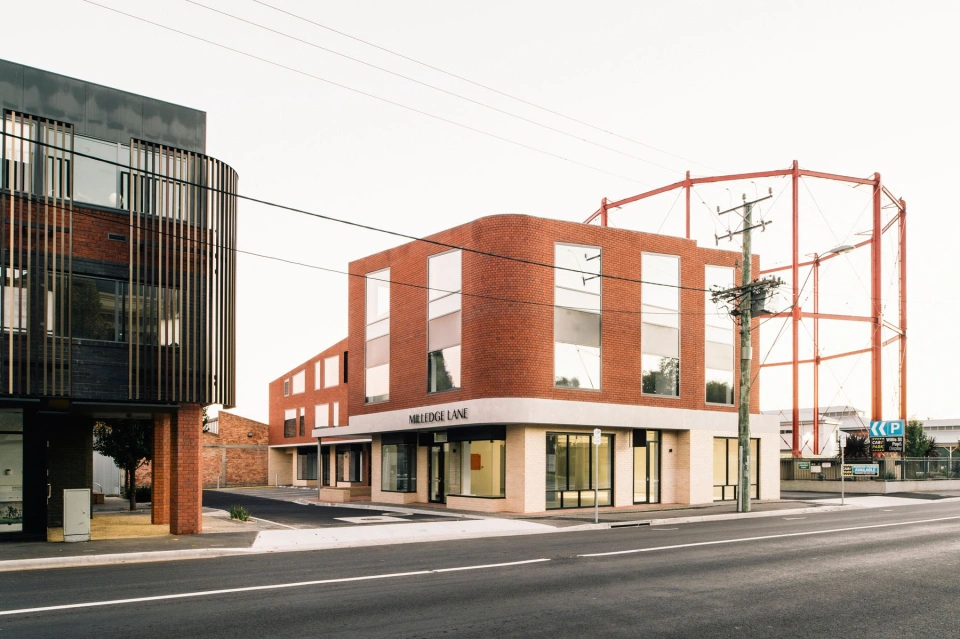 LXN Milledge Lane Externals 03